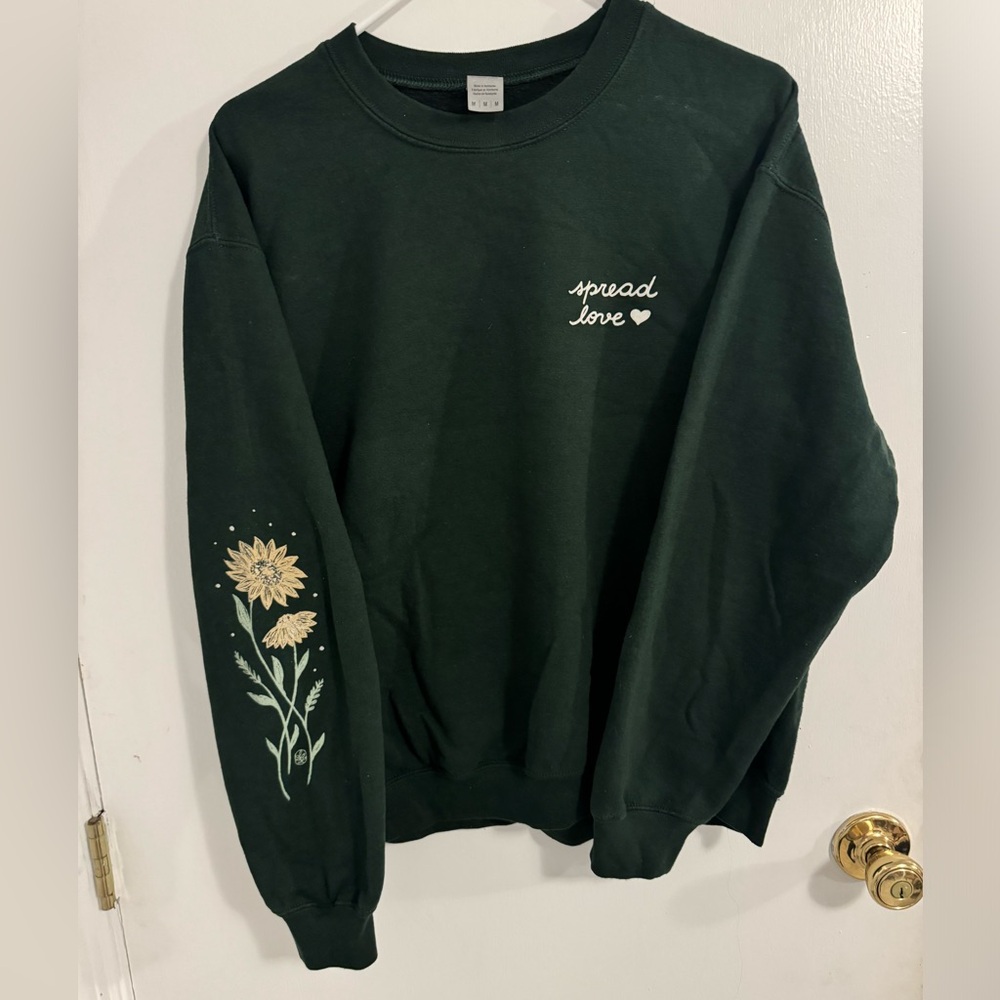 Spread Love Green Crewneck Sunflower Size M Used